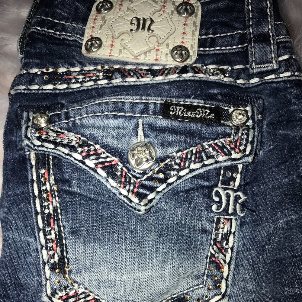 Miss Me straight skinny leg jean